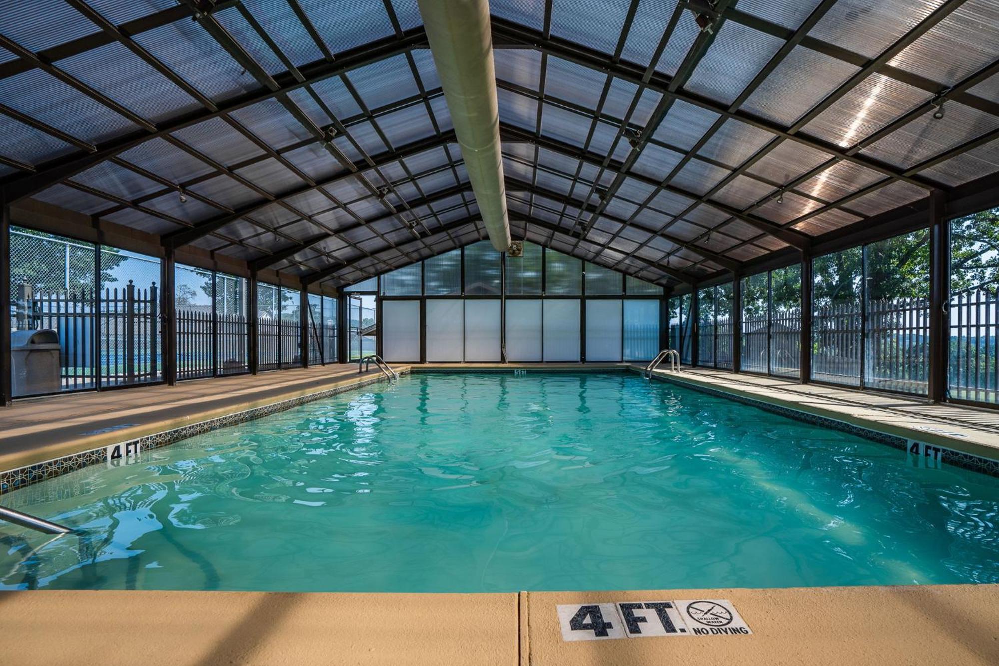 Elegant Lakeside Retreat In Branson Zewnętrze zdjęcie