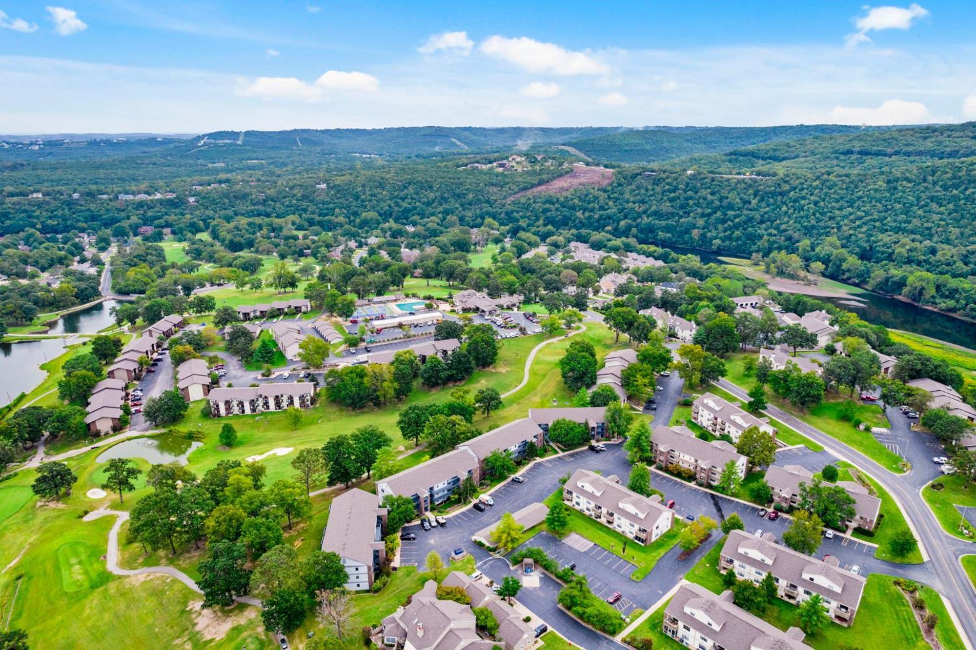 Elegant Lakeside Retreat In Branson Zewnętrze zdjęcie